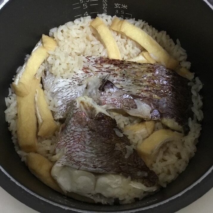 簡単で美味しい、鯛の炊き込みご飯